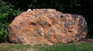 Stone-WthngPatinaAvonBoulder